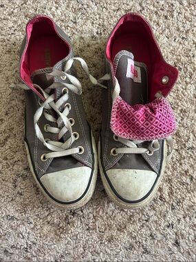 Casual High-Top Women's Sneakers in Brown with Pink Lining